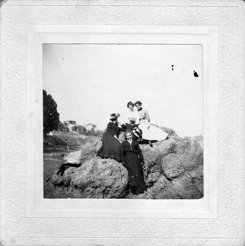 Click to see PIC 6-CHA 195 of Chapman Collection (PIC 6-CHA)