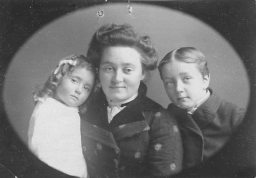 Click to see PIC 6-CHA 464 of Chapman Collection (PIC 6-CHA)