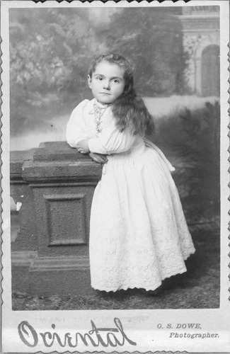 Click to see PIC 6-CHA 483 & 483B of Chapman Collection (PIC 6-CHA)