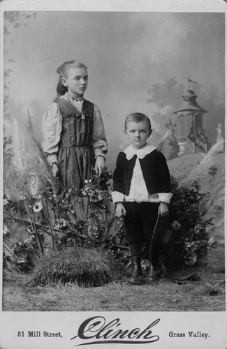 Click to see PIC 6-CHA 565 & 565B of Chapman Collection (PIC 6-CHA)
