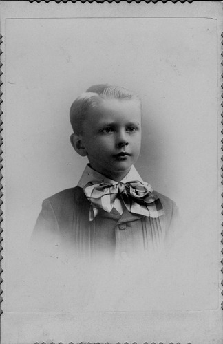 Click to see PIC 6-CHA 567 & 567B of Chapman Collection (PIC 6-CHA)