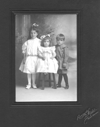 Click to see PIC 6-CHA 631 of Chapman Collection (PIC 6-CHA)