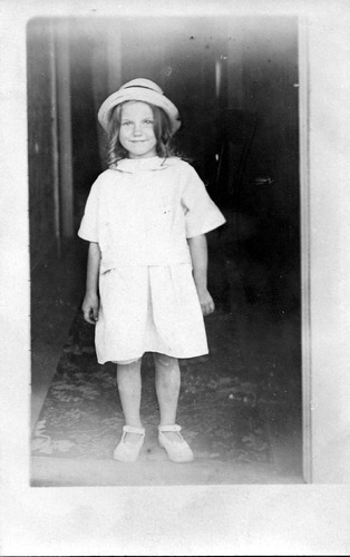 Click to see PIC 6-CHA 643 of Chapman Collection (PIC 6-CHA)