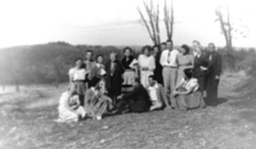 Click to see PIC 6-CHA-NEG 45 of Chapman Collection (PIC 6-CHA)