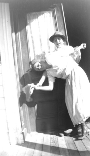Click to see PIC 6-CHA-NEG 123 of Chapman Collection (PIC 6-CHA)