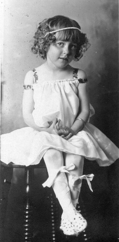 Click to see PIC 6-CHE 59 of Ruth Chesney Collection (PIC 6-CHE)