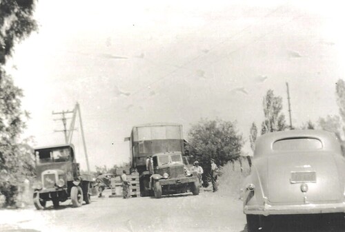Click to see PIC 6-FIP 21 of Fippen Family album (PIC 6-FIP)
