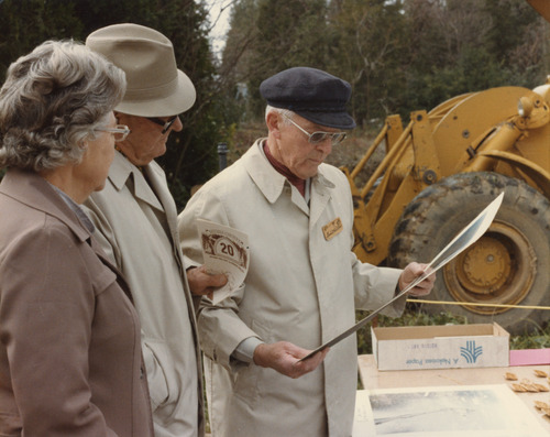 Click to see PIC 6-HWY 20 16A of New route ground breaking (PIC 6-HWY 20)