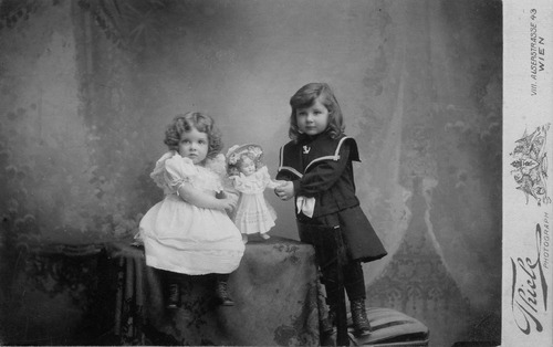 Click to see PIC 6-LEG 76 of Legg family album (PIC 6-LEG)