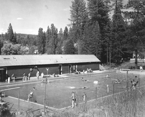 Click to see PIC 6-LIT 43 of Litton Family Album (PIC 6-LIT)