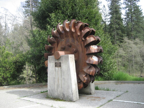 Click to see PIC 6-MNG.MUS. DISPLAY 2 of From the Mining Museum (PIC 6-MNG.MUS.)