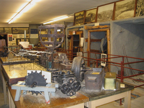 Click to see PIC 6-MNG.MUS. DISPLAY 14 of From the Mining Museum (PIC 6-MNG.MUS.)