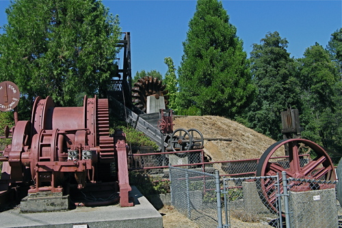Click to see PIC 6-MNG.MUS. DISPLAY 19 of From the Mining Museum (PIC 6-MNG.MUS.)