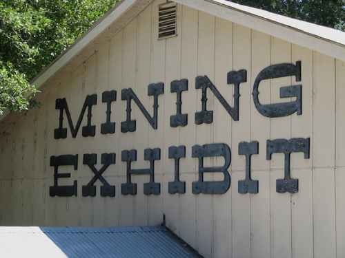 Click to see PIC 6-MNG.MUS. DISPLAY 22 of From the Mining Museum (PIC 6-MNG.MUS.)