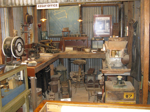 Click to see PIC 6-MNG.MUS. DISPLAY 27 of From the Mining Museum (PIC 6-MNG.MUS.)