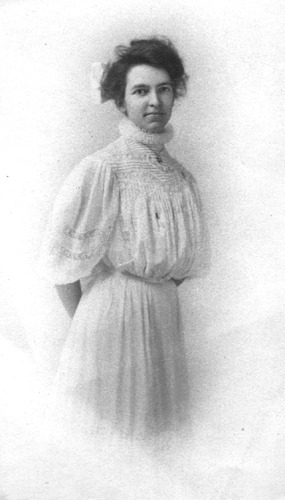 Click to see PIC 6-WOM 12 of Unidentified women (PIC 6-WOM)