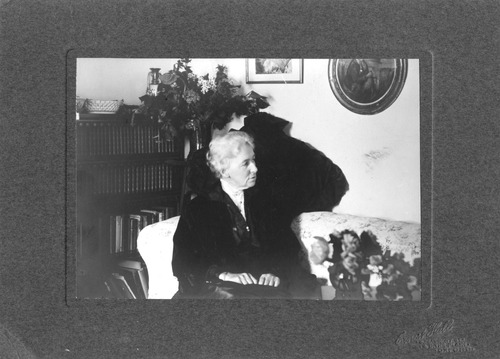 Click to see PIC 6-WOM 20 of Unidentified women (PIC 6-WOM)