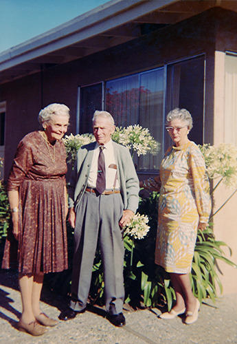 Click to view Kallenberger Family Collection (PIC 7-KAL) Kallenberger Family Collection (PIC 7-KAL)