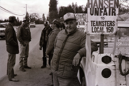 Click to see PIC 7-CARTER 29-13 of Picket Line for 1985 Hansen Bros Strike (PIC 7-CARTER 29)