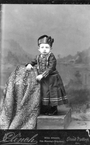Click to see POR 2-E 76 A&B of Portraits (POR 2)