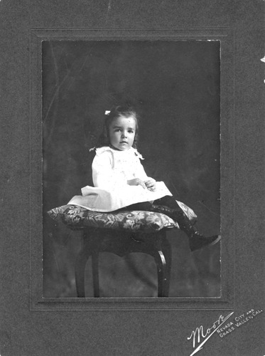 Click to see POR 4-B 3 of Portraits (POR 4)