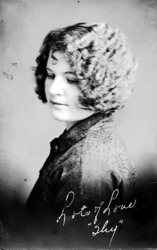 Click to see POR 4-D 114 of Portraits (POR 4)