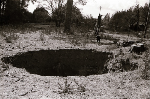 Click to see PIC 7-CARTER 2-5 of Sinkhole Above The Rood Center (PIC 7-CARTER 2)