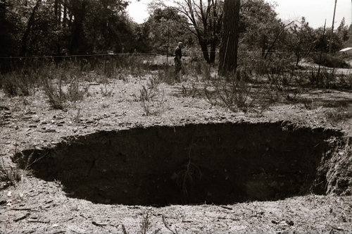 Click to see PIC 7-CARTER 2-11 of Sinkhole Above The Rood Center (PIC 7-CARTER 2)