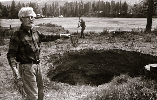 Click to see PIC 7-CARTER 2-16 of Sinkhole Above The Rood Center (PIC 7-CARTER 2)