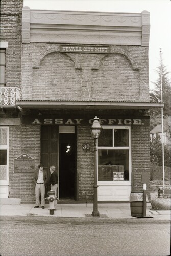 Click to see PIC 7-CARTER 84-12 of South Yuba Canal Building and Broad Street (PIC 7-CARTER 84)