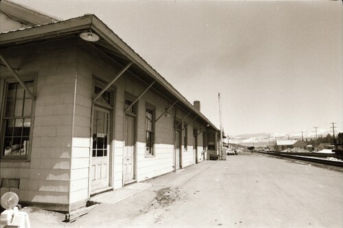 Click to see PIC 7-CARTER 46-13 of Truckee Train Depot (PIC 7-CARTER 46)