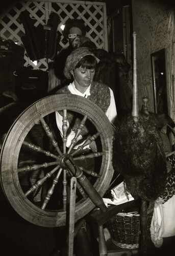 Click to see PIC 7-CARTER 65-15 of Victorian Christmas (PIC 7-CARTER 65)